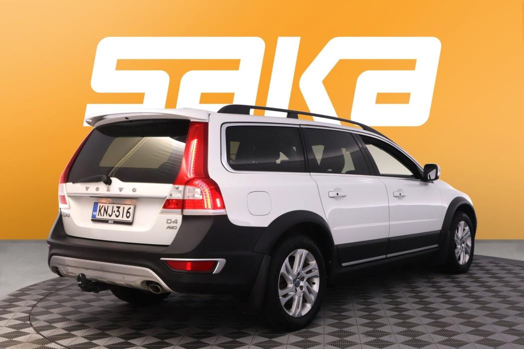 VOLVO XC70 2016