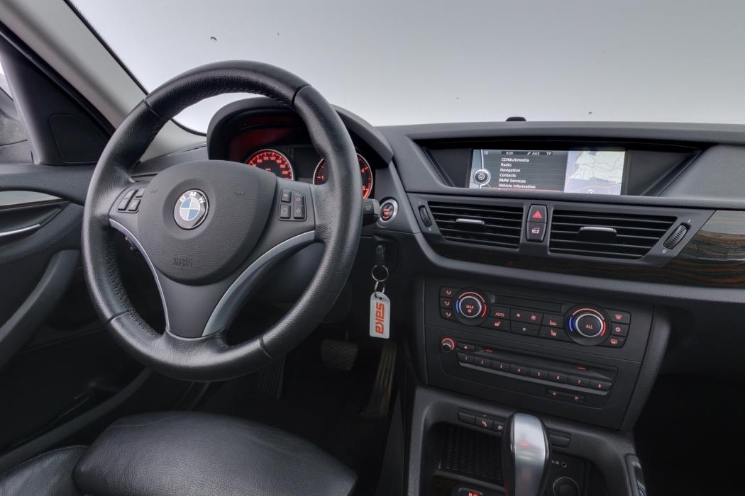 BMW X1 2011