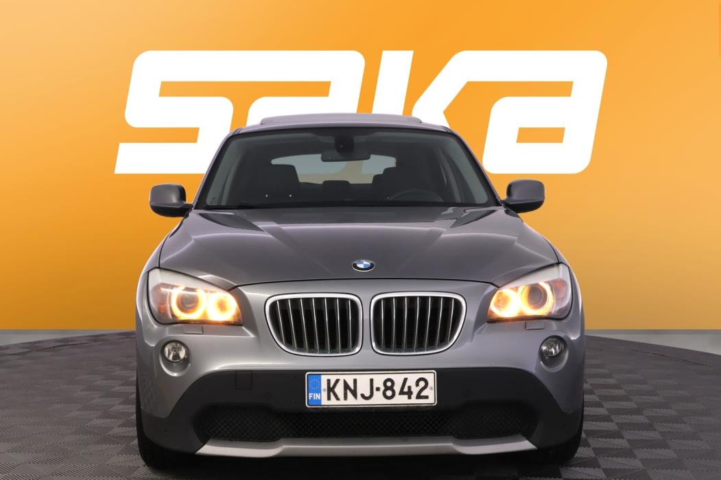 BMW X1 2011
