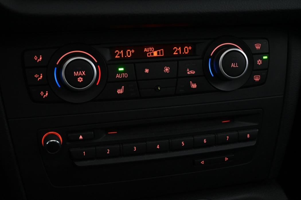 BMW X1 2011