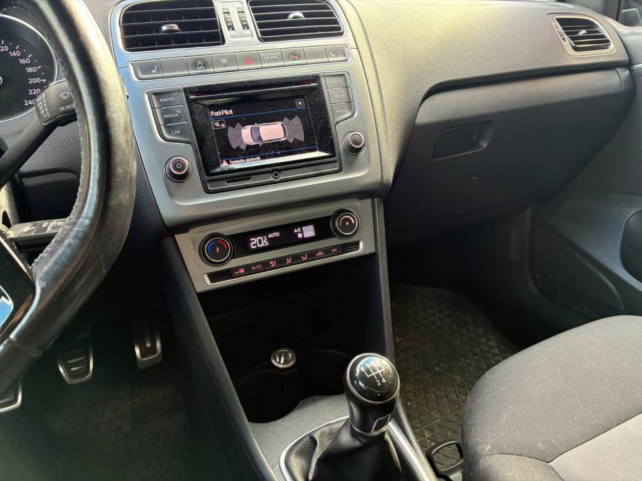 VOLKSWAGEN Polo 2017