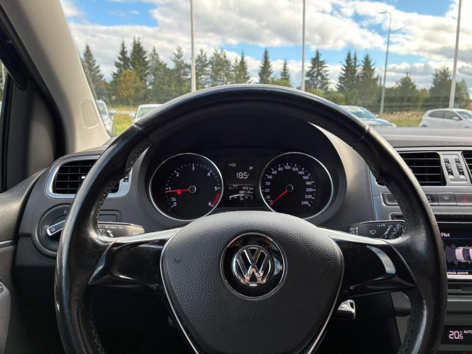 VOLKSWAGEN Polo 2017