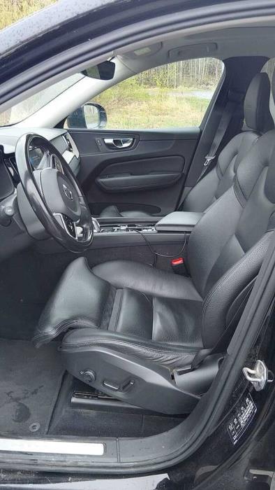 VOLVO XC60 2019