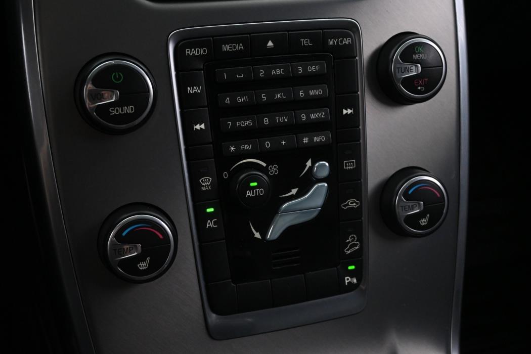 VOLVO XC70 2014
