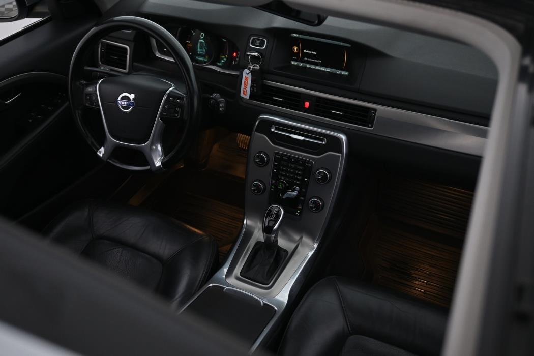 VOLVO XC70 2014