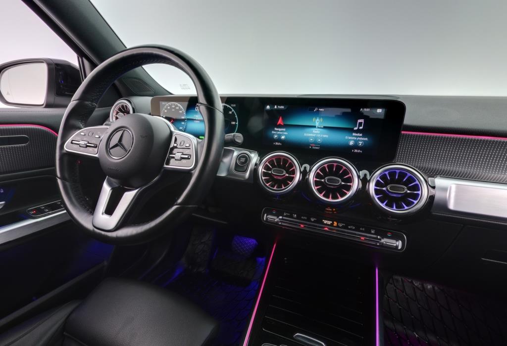 MERCEDES-BENZ EQB 2022