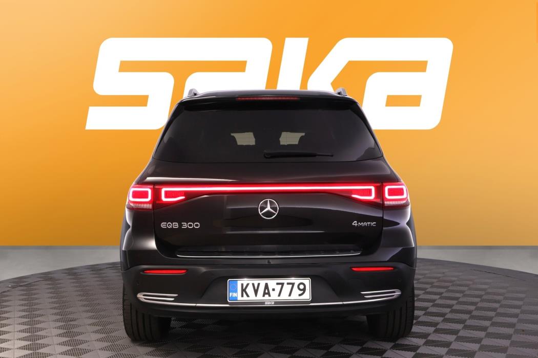 MERCEDES-BENZ EQB 2022