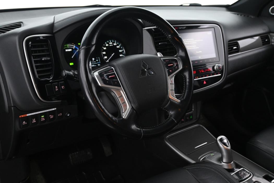 MITSUBISHI OUTLANDER PHEV 2020