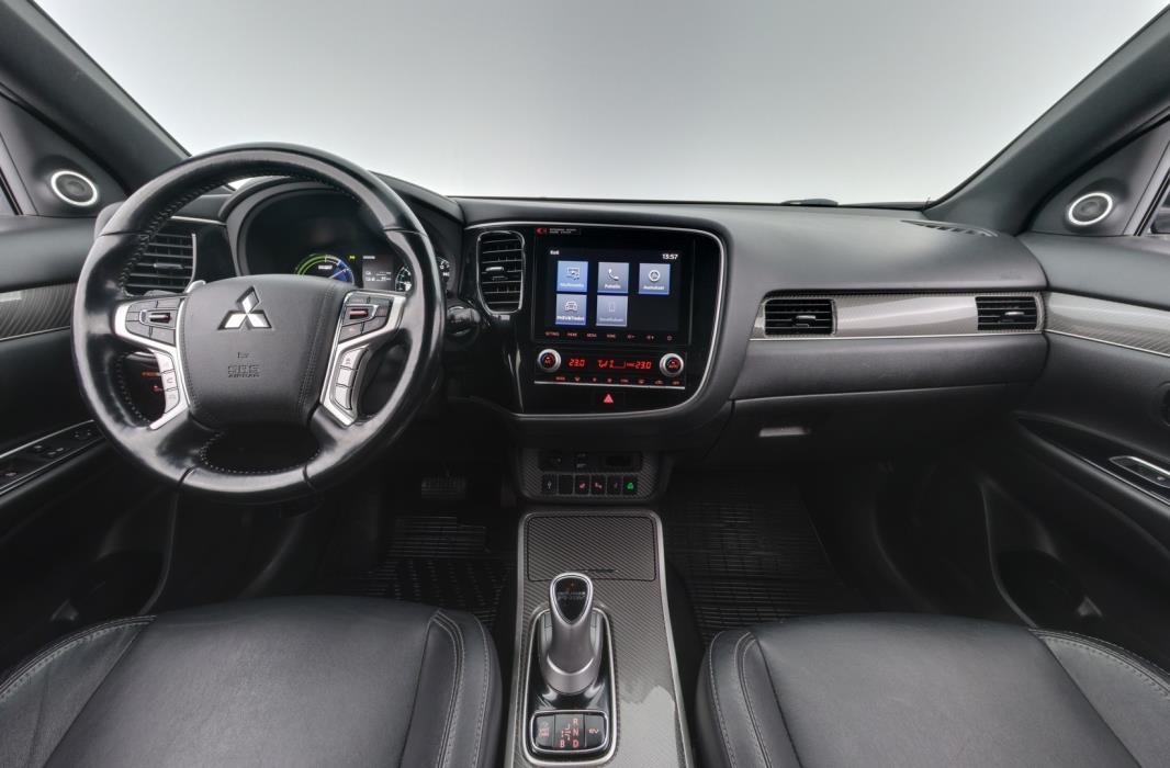 MITSUBISHI OUTLANDER PHEV 2020