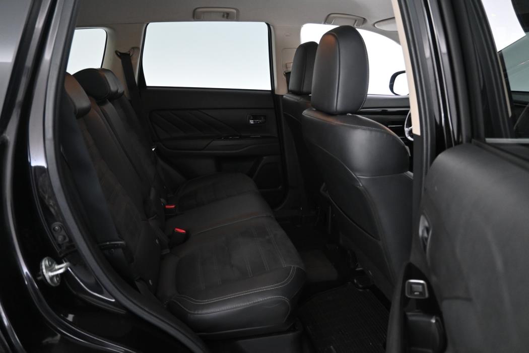 MITSUBISHI Outlander PHEV 2019