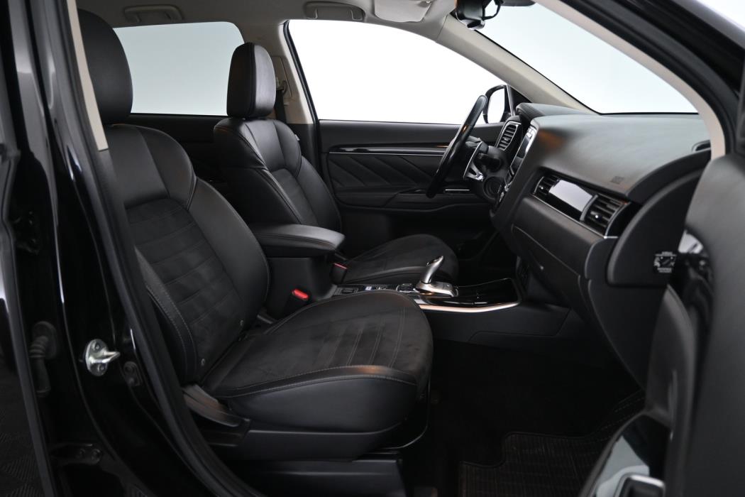 MITSUBISHI Outlander PHEV 2019