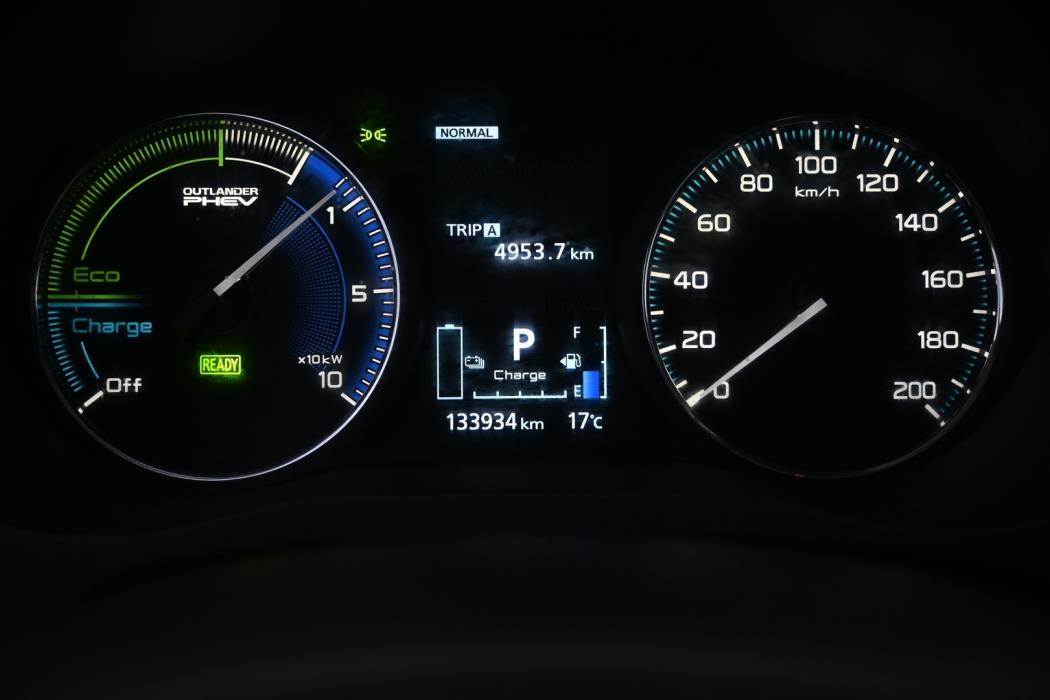 MITSUBISHI Outlander PHEV 2019