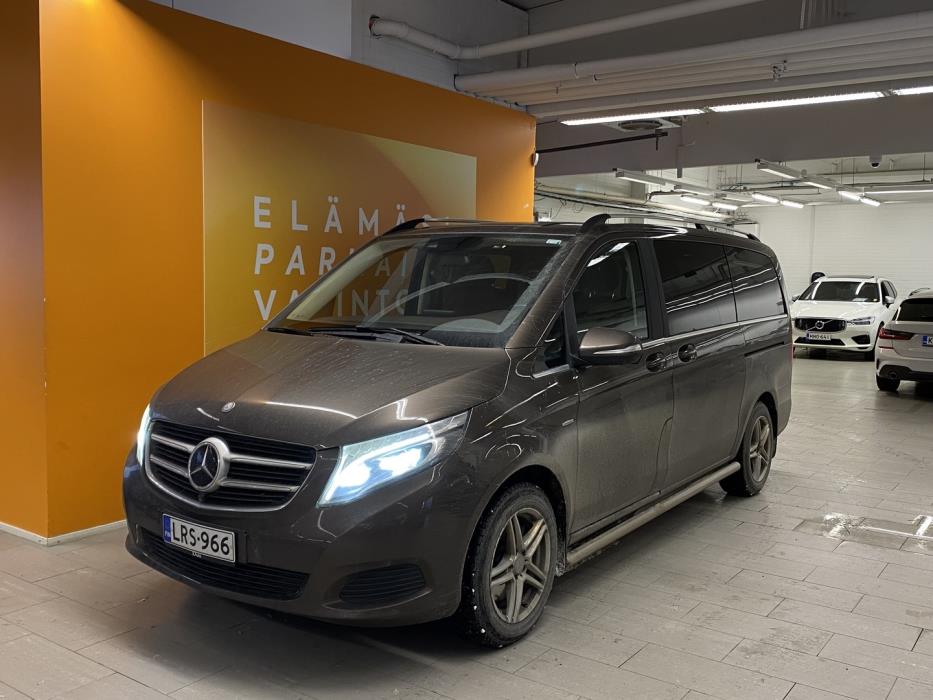 MERCEDES-BENZ V 2016