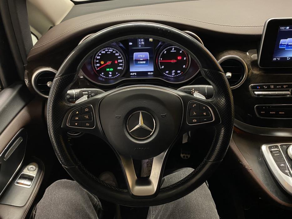 MERCEDES-BENZ V 2016