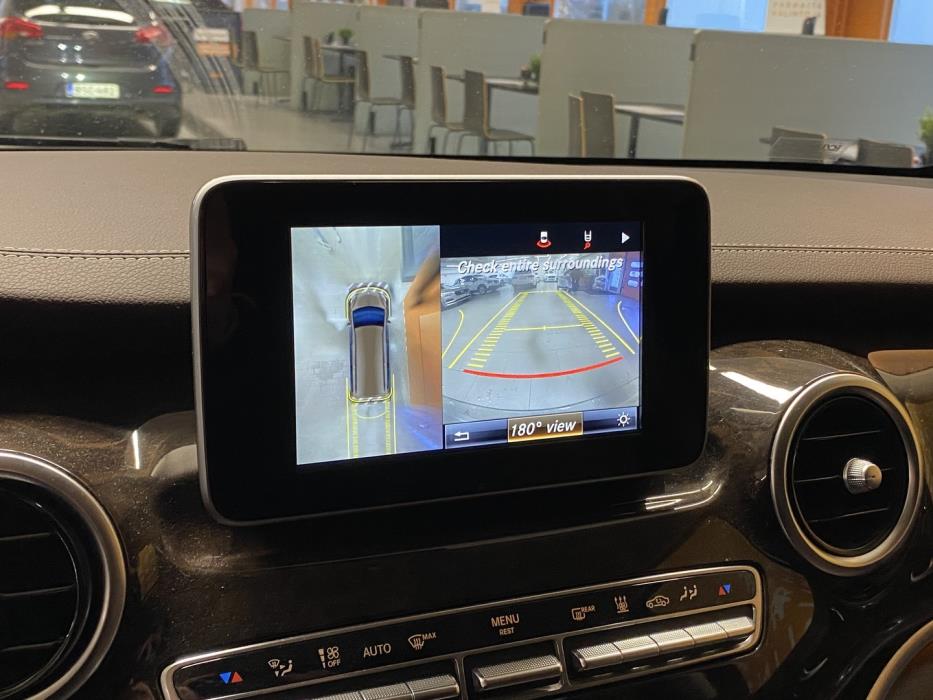 MERCEDES-BENZ V 2016