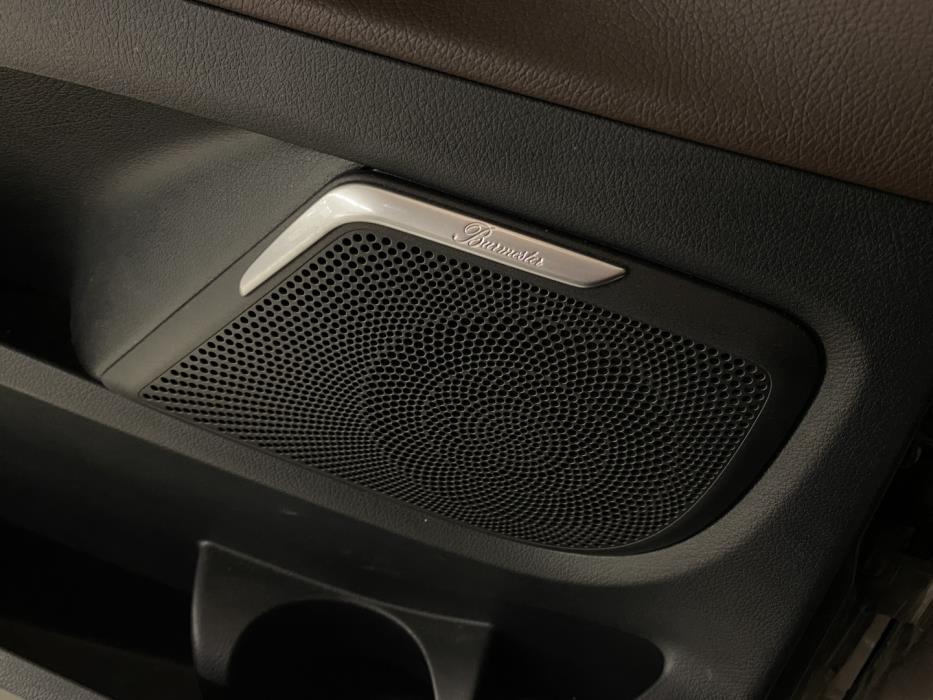 MERCEDES-BENZ V 2016