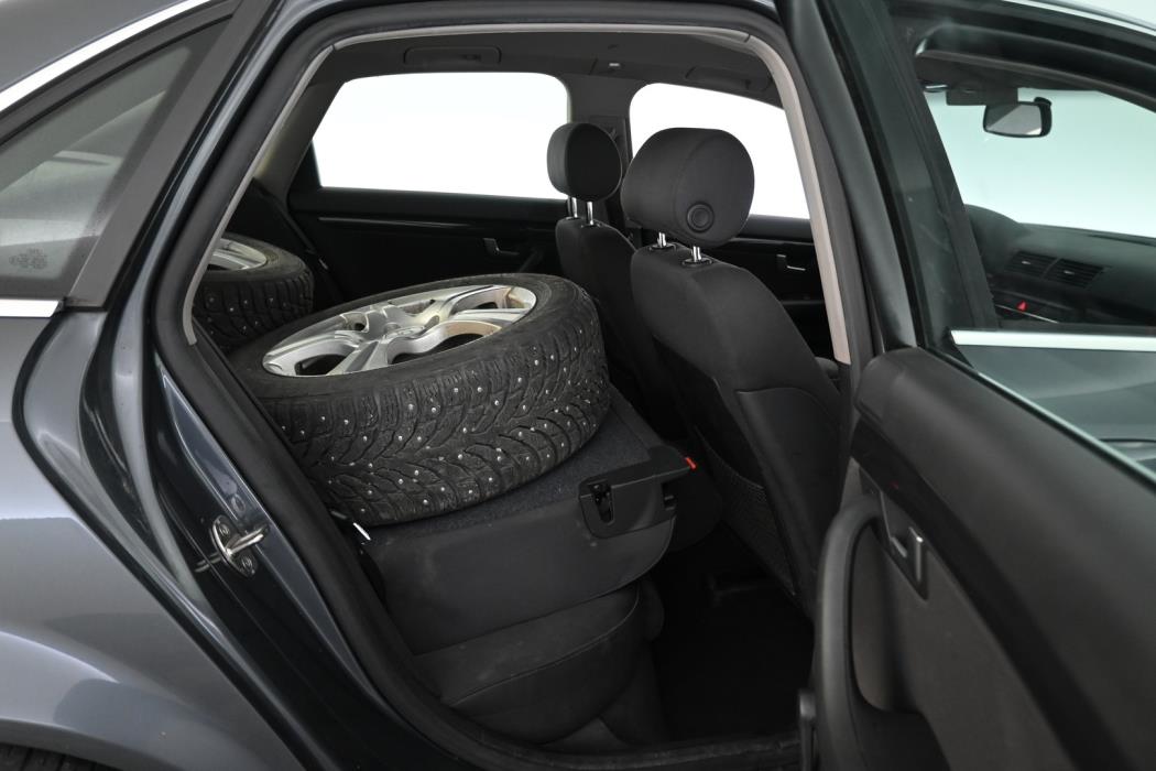 AUDI A4 2003