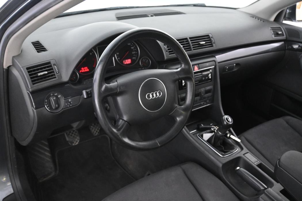 AUDI A4 2003