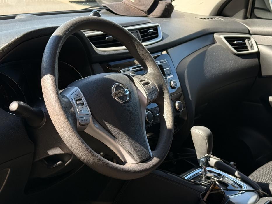 NISSAN Qashqai 2015