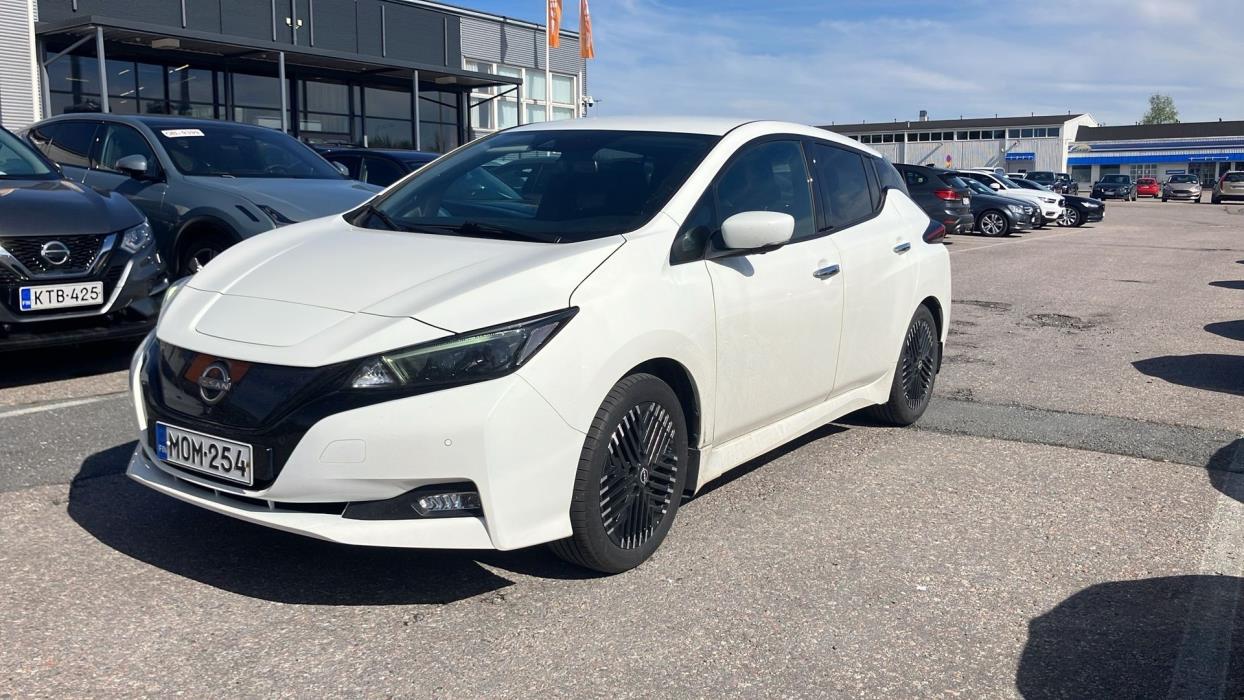 NISSAN Leaf 2023
