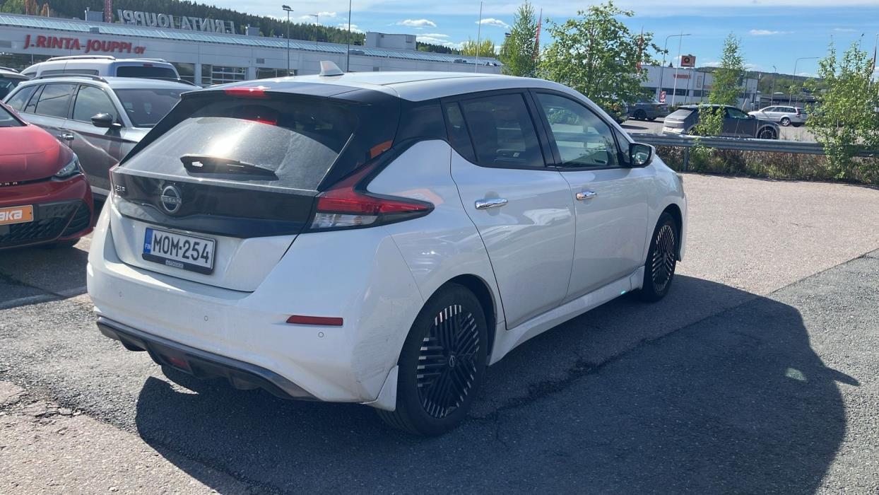 NISSAN Leaf 2023