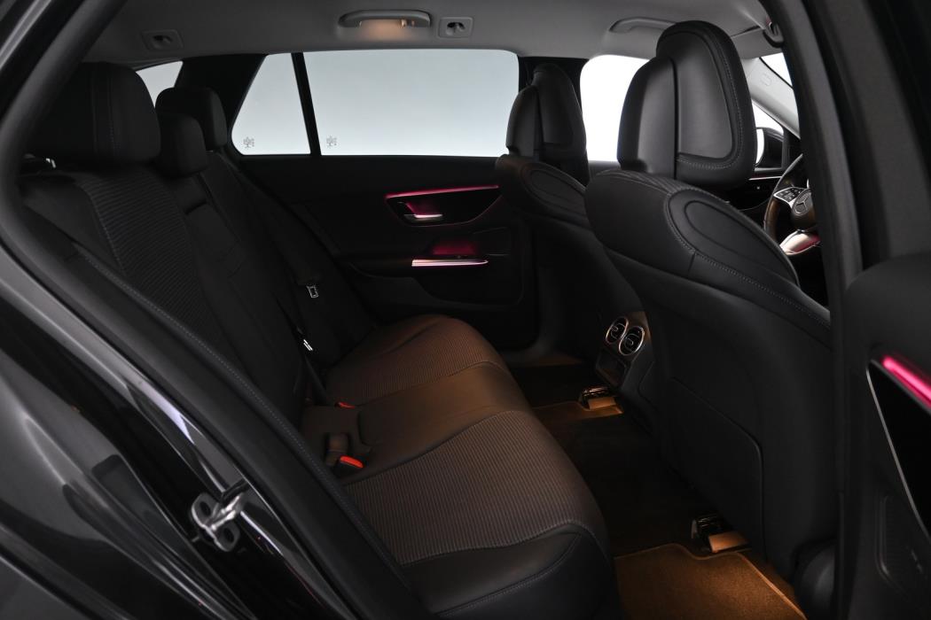 MERCEDES-BENZ C 2023