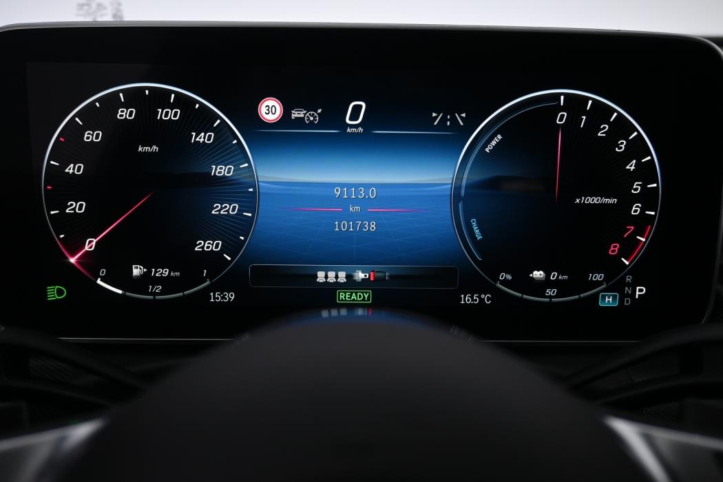 MERCEDES-BENZ C 2023