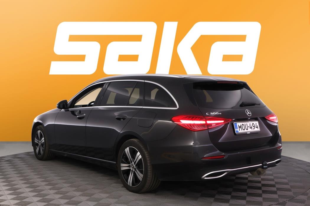 MERCEDES-BENZ C 2023