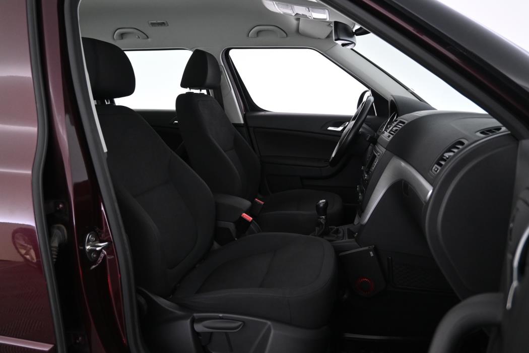 SKODA Yeti 2015