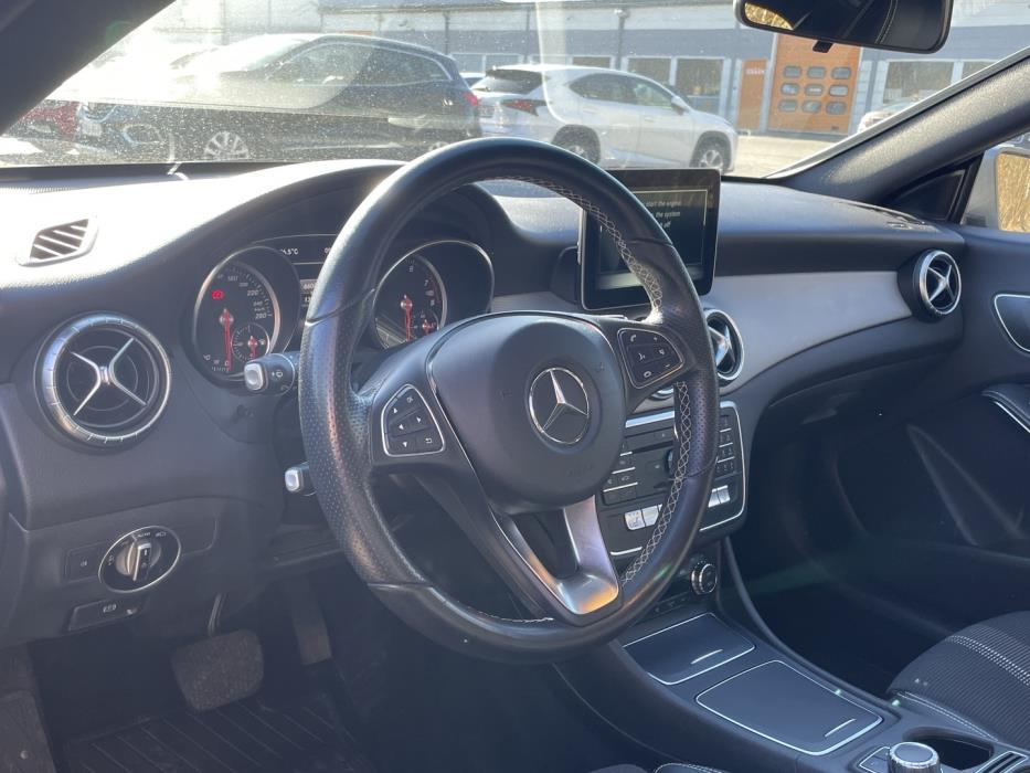 MERCEDES-BENZ CLA 2018