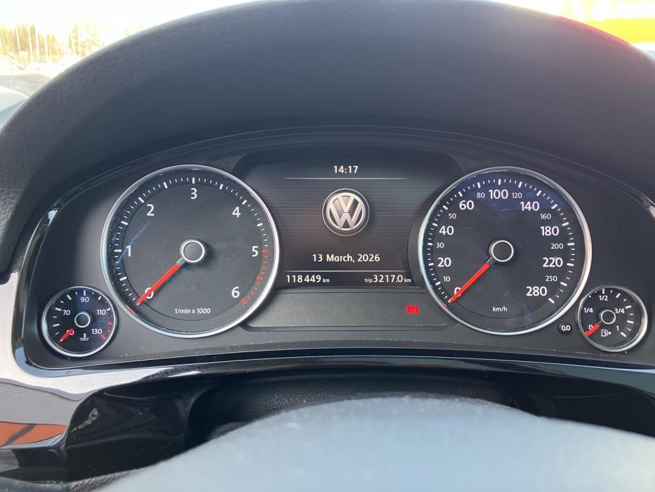 VOLKSWAGEN Touareg 2017