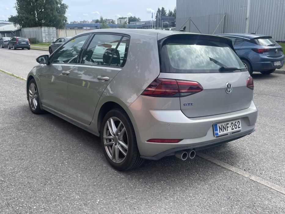 VOLKSWAGEN Golf 2020