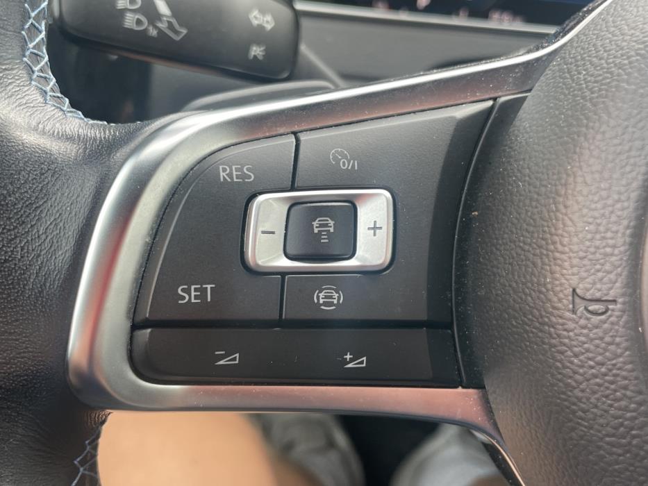 VOLKSWAGEN Golf 2020
