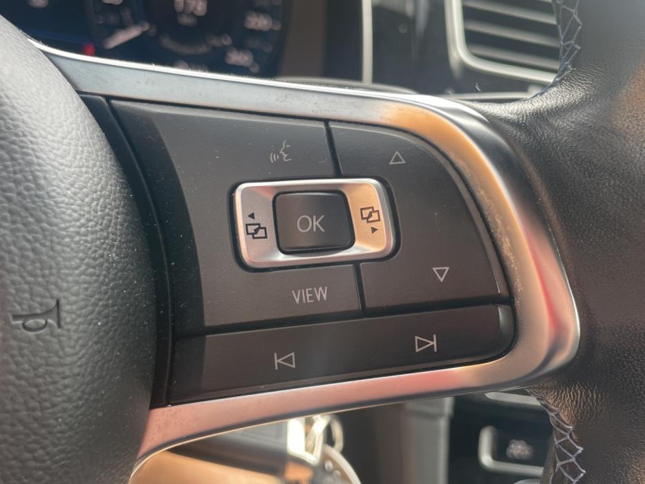 VOLKSWAGEN Golf 2020