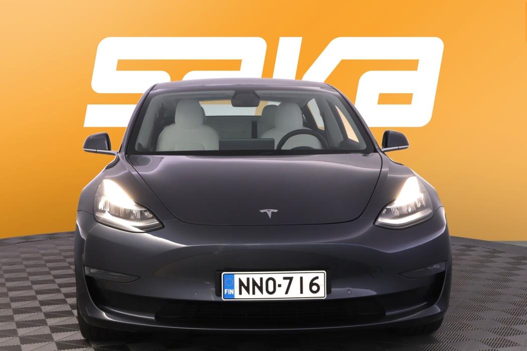 TESLA Model 3 2020
