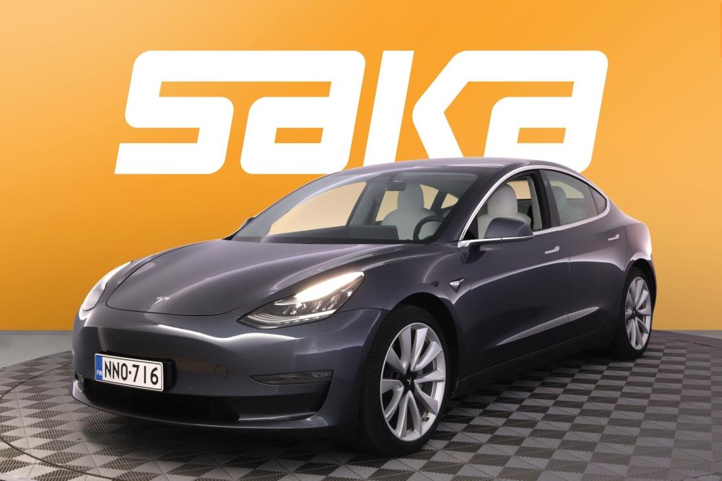 TESLA Model 3 2020