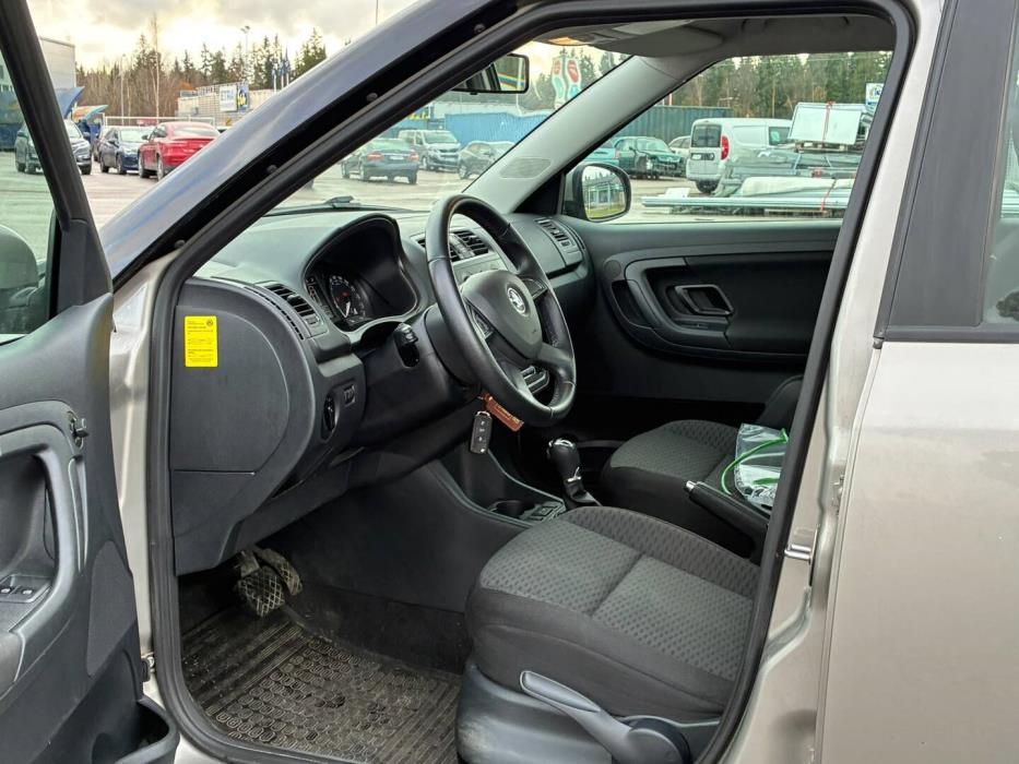 SKODA Fabia 2013