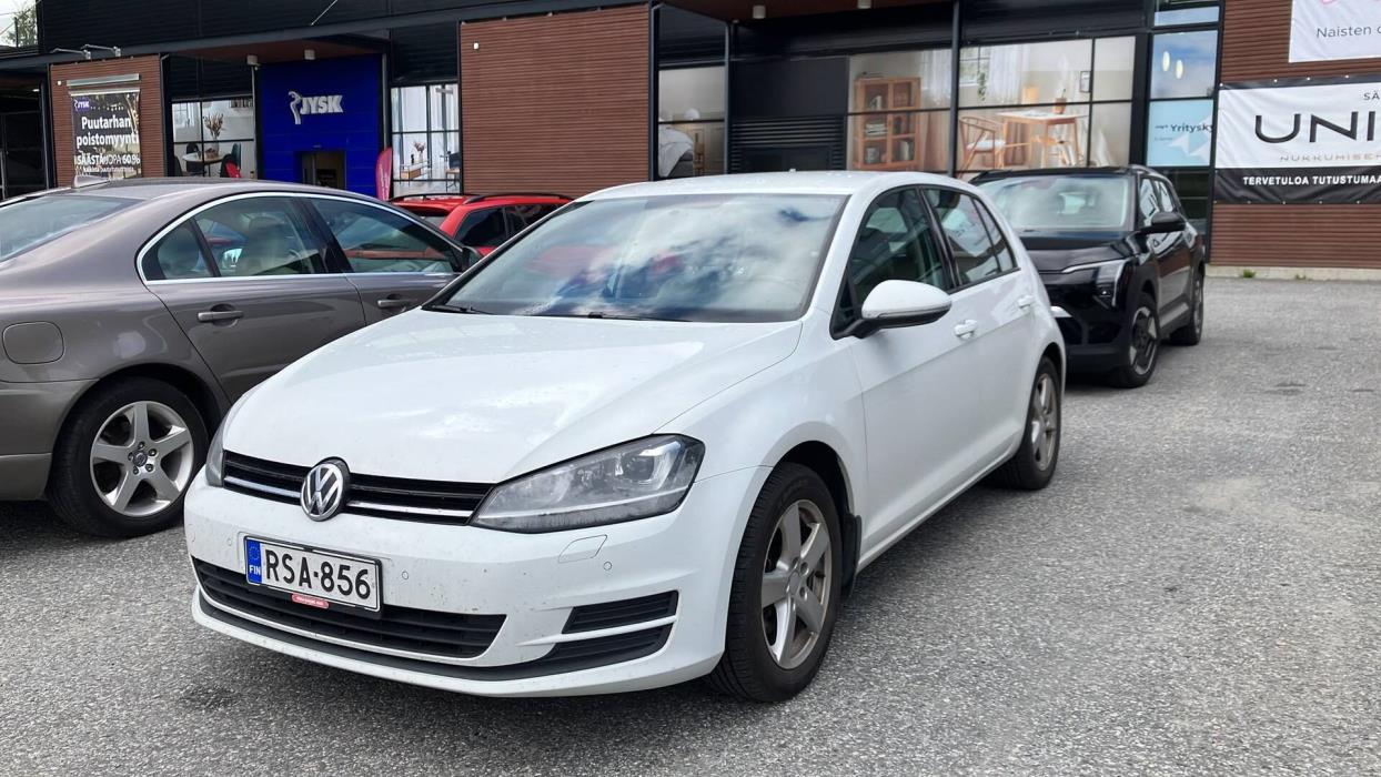 VOLKSWAGEN Golf 2015