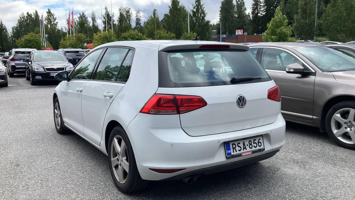 VOLKSWAGEN Golf 2015