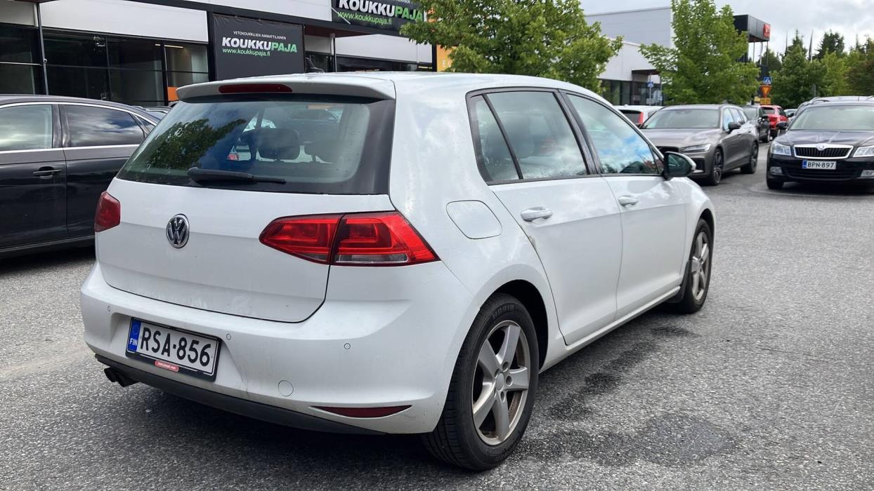 VOLKSWAGEN Golf 2015
