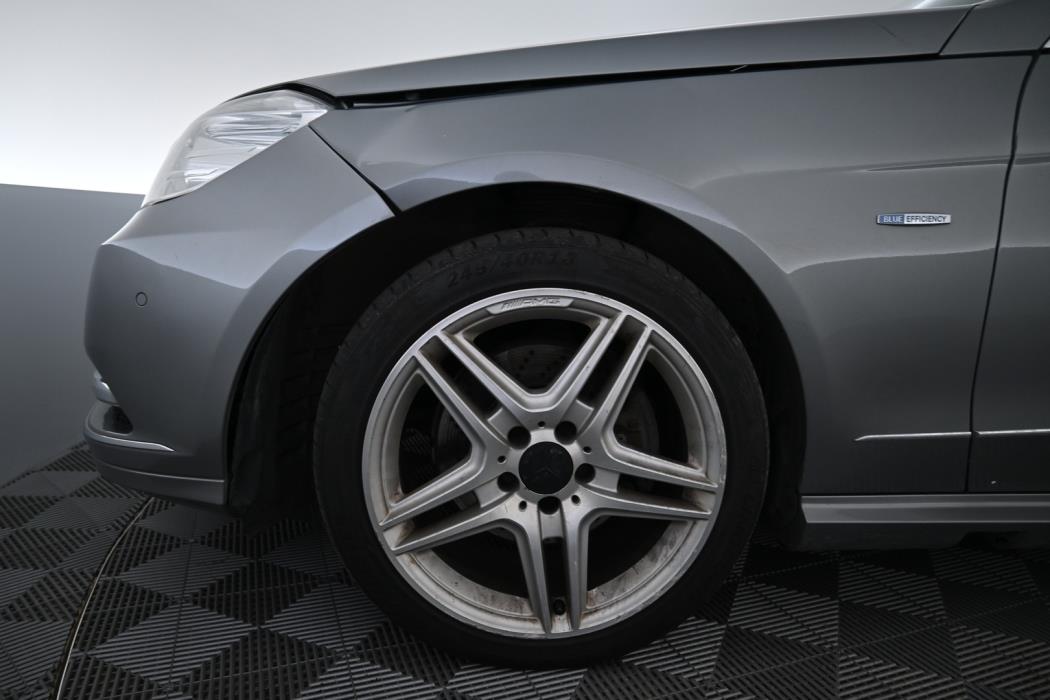 MERCEDES-BENZ E 2010