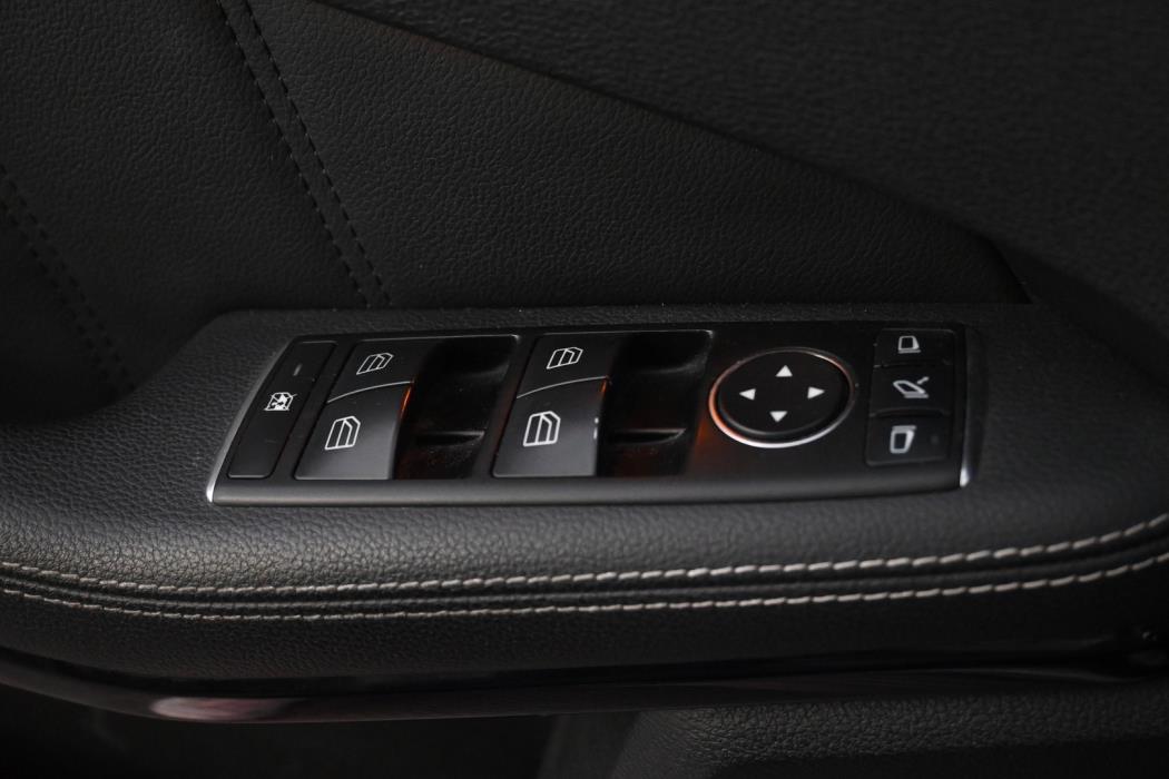 MERCEDES-BENZ E 2010