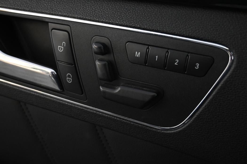 MERCEDES-BENZ E 2010