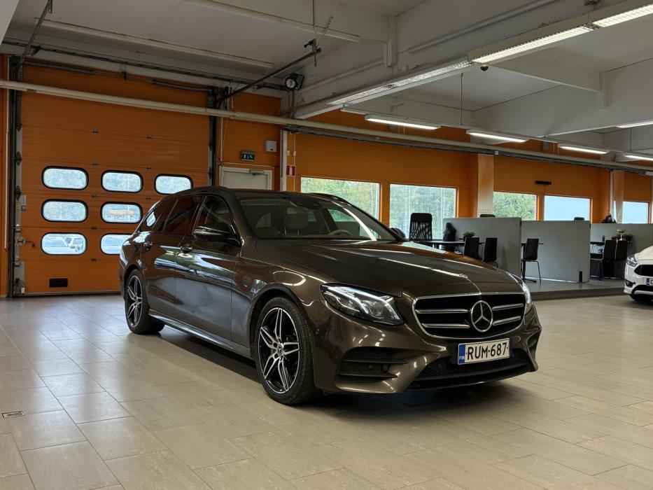 MERCEDES-BENZ E 2018
