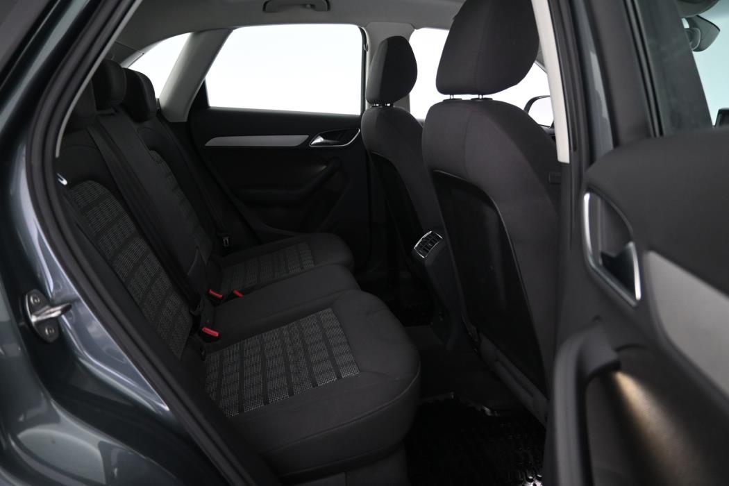 AUDI Q3 2012