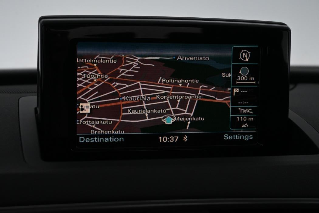 AUDI Q3 2012