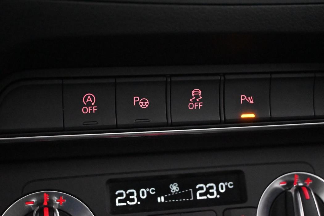 AUDI Q3 2012