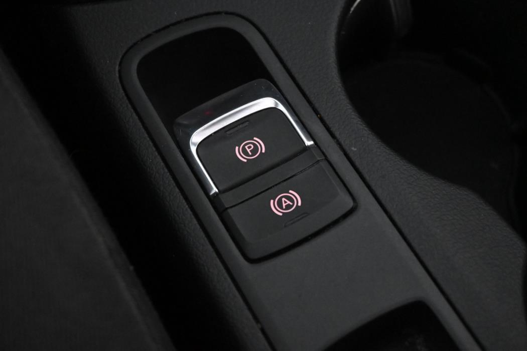 AUDI Q3 2012