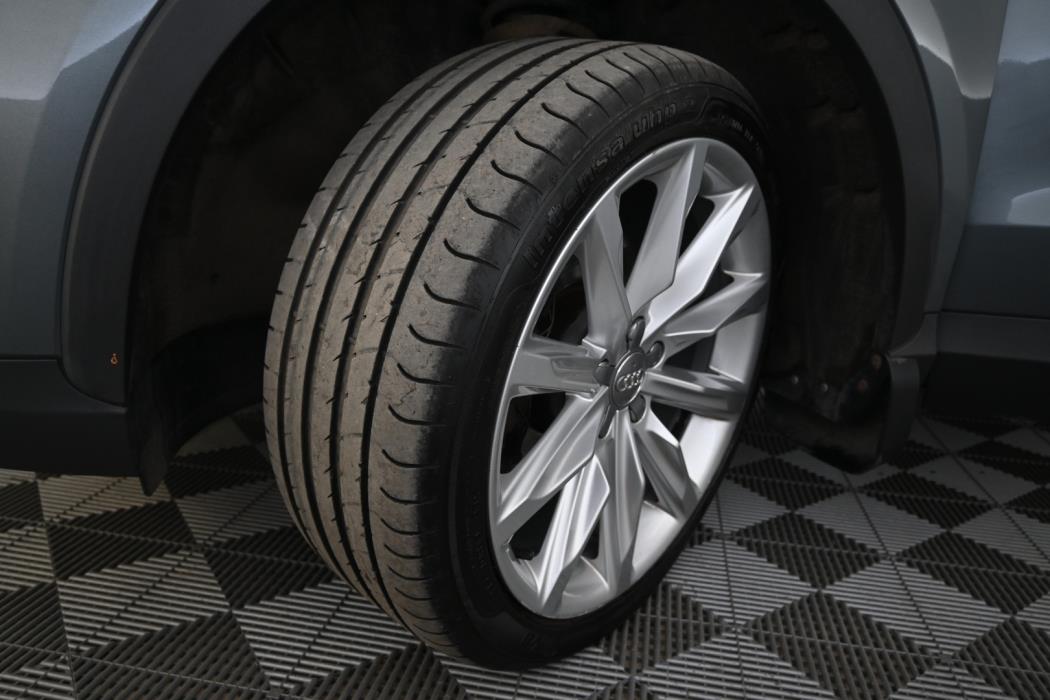 AUDI Q3 2012