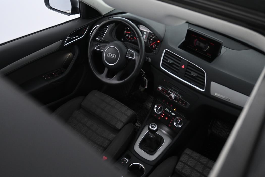 AUDI Q3 2012